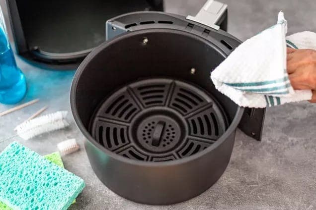 Airfryer Nasil Temizlenir 2